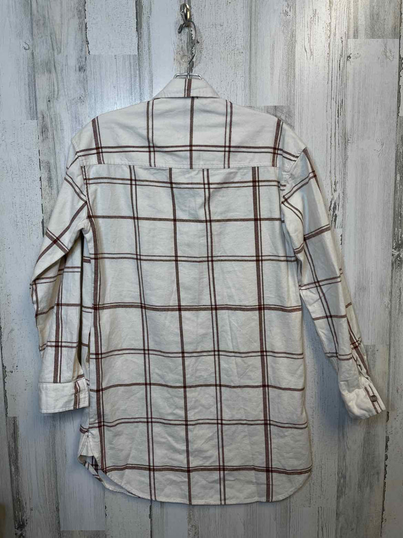 Universal Thread Size XS Shirt