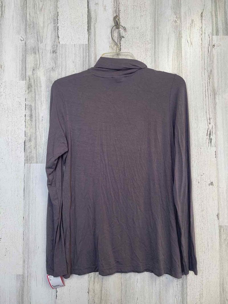 Tahari Size M Shirt