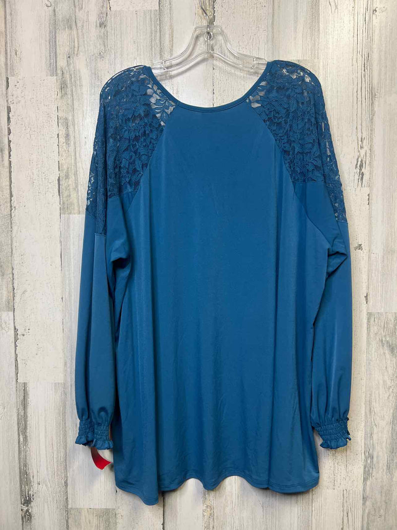 Torrid Size 3X Shirt