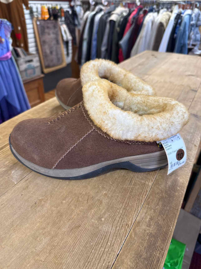 Shoe Size 10 Old Friend Slippers