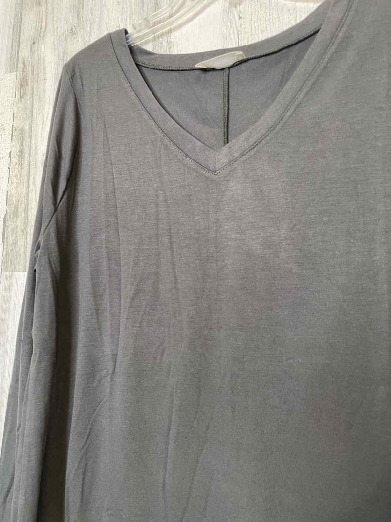 Zenana Outfitters Size 1X Shirt