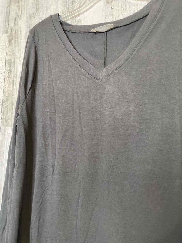 Zenana Outfitters Size 3X Shirt