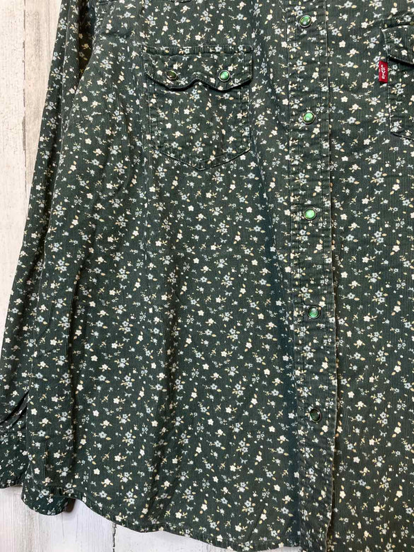 Levi Strauss & Co. Size XL Shirt