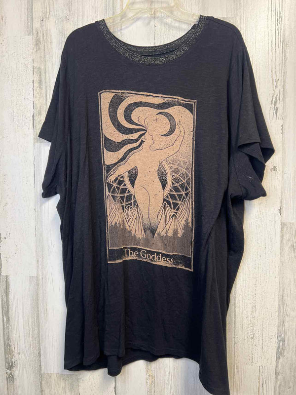 Torrid Size 4X Shirt