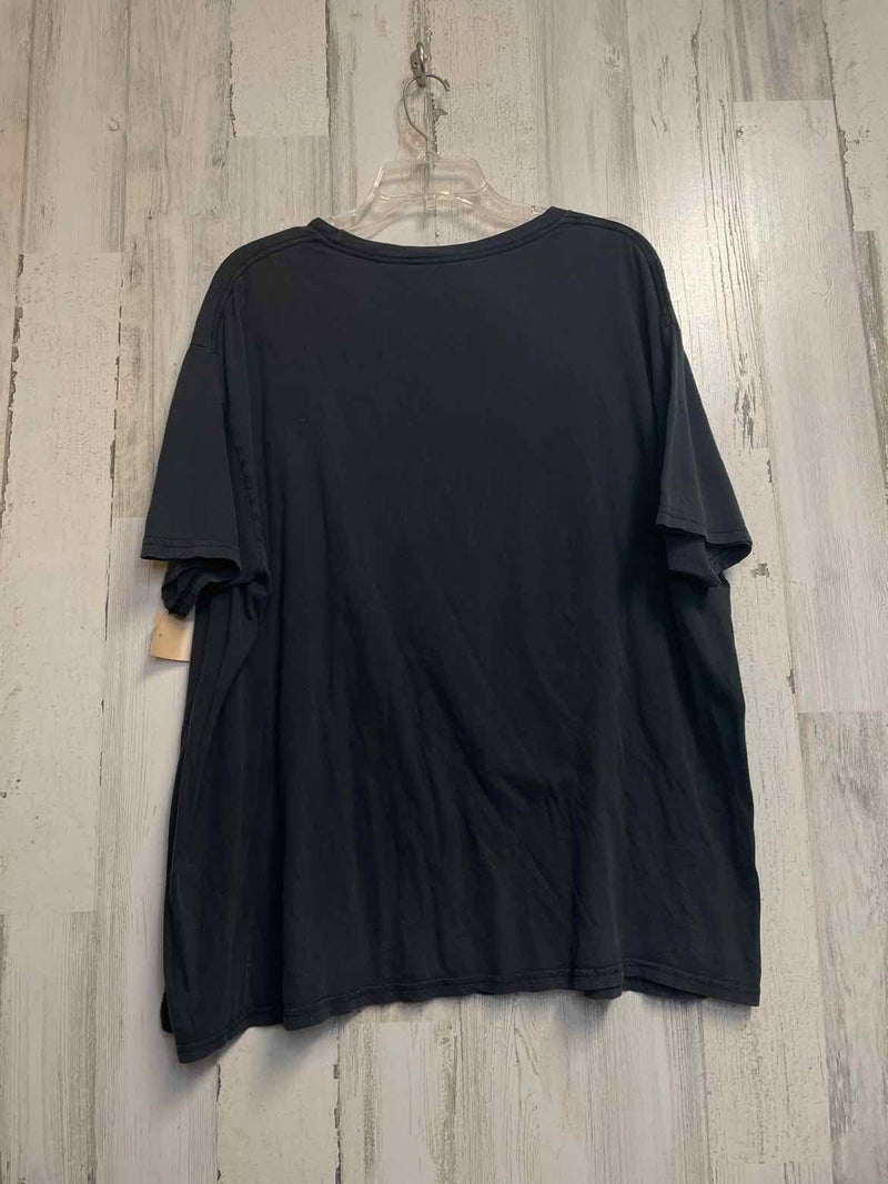 Size 2XL Boutique Shirt