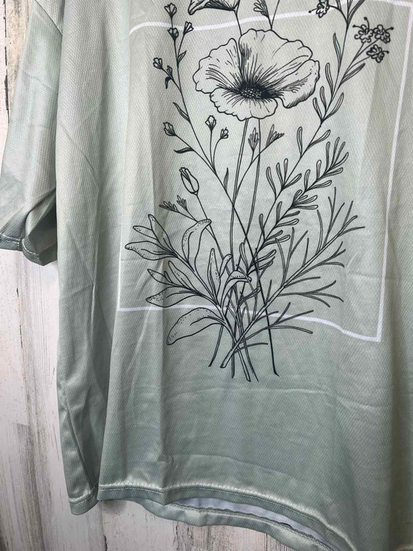 Boutique Size L Shirt