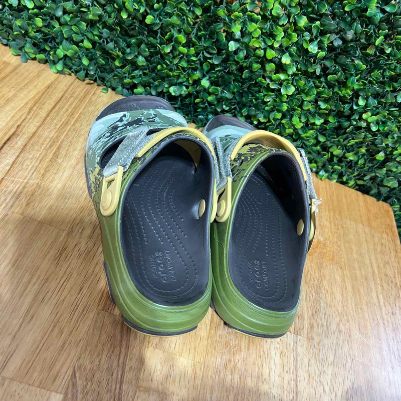 Shoe Size 7 Crocs Sandals