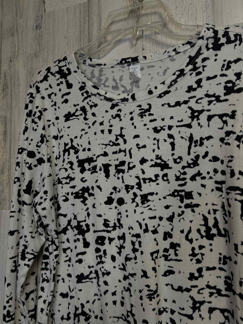 Old Navy Size XL Shirt