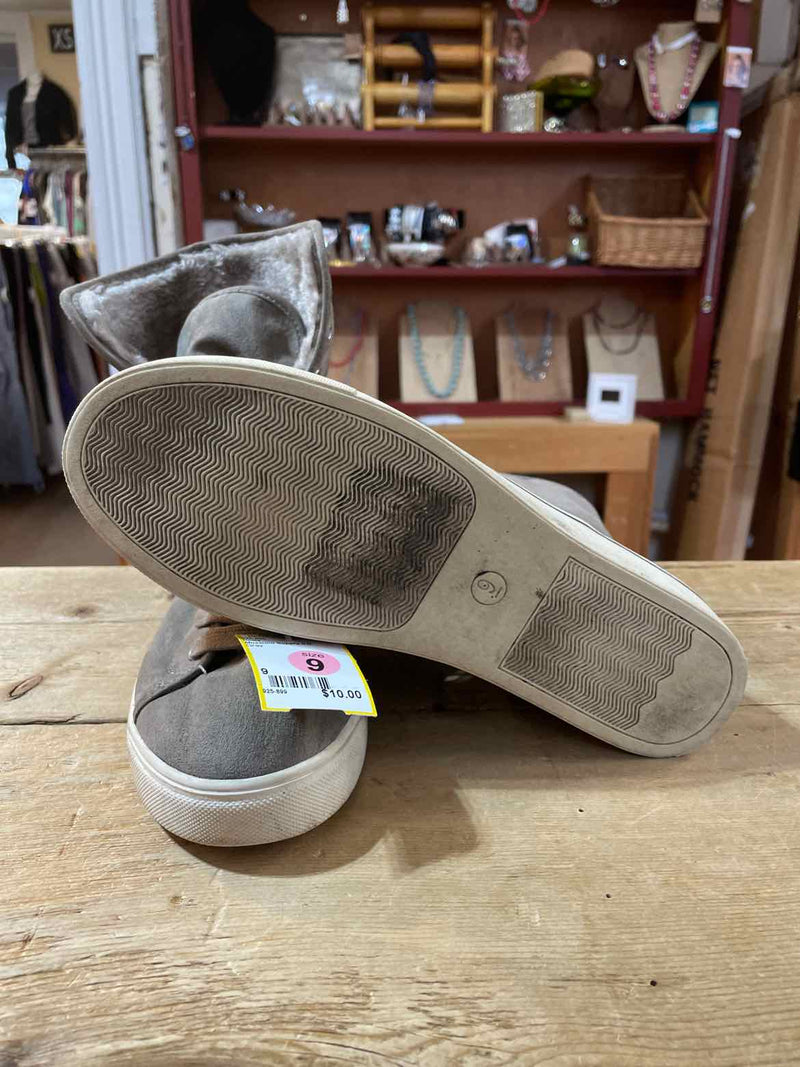 Shoe Size 9 Mossimo Supply CO. Boots