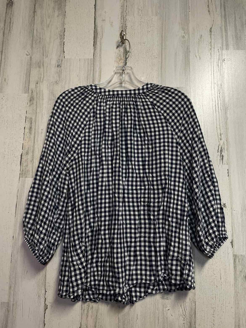 Crown & Ivy Size L Shirt