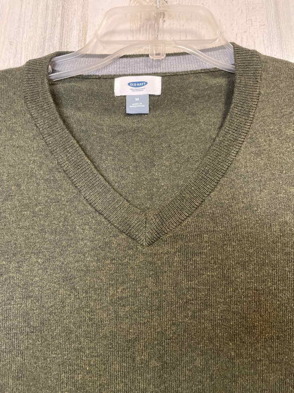 Size M Old Navy Shirt
