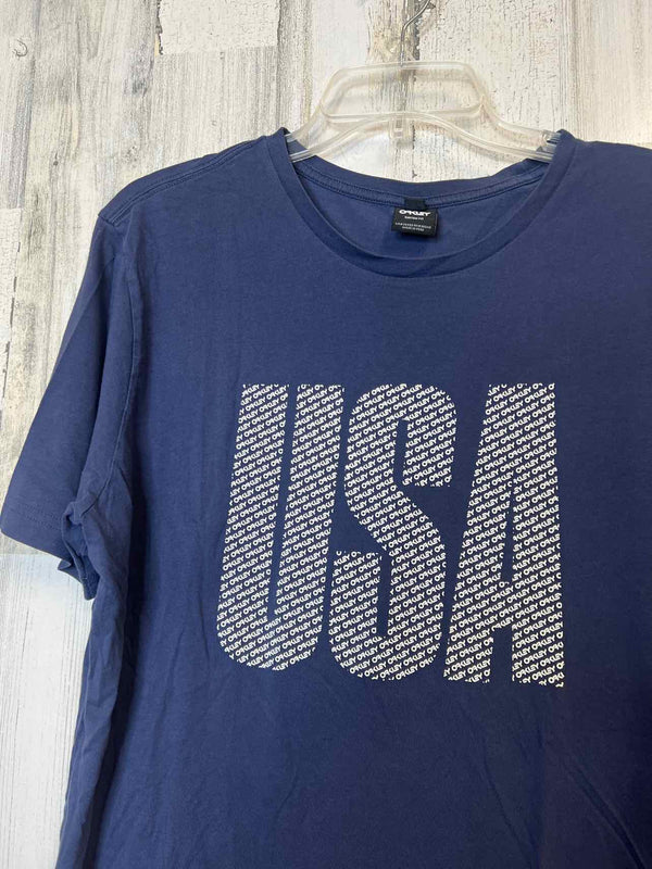 Size XL oakley Shirt