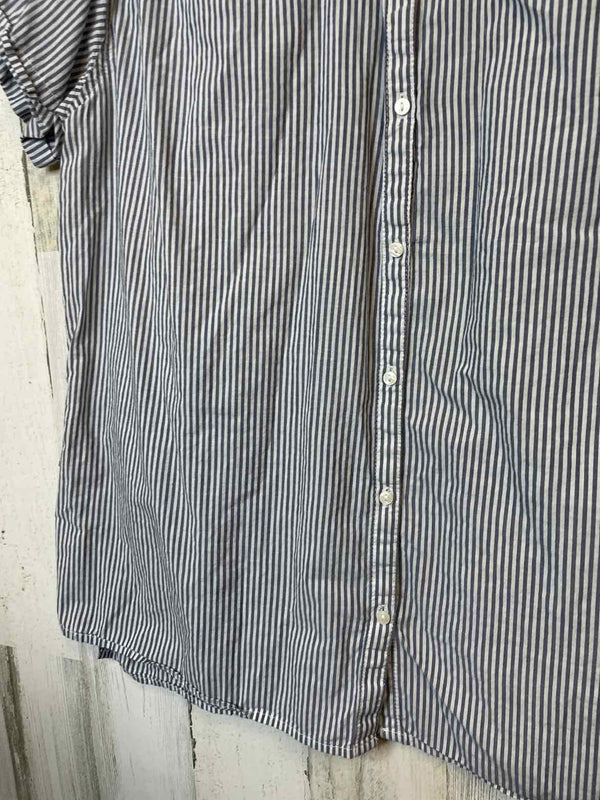 St. John's Bay Size XL Shirt