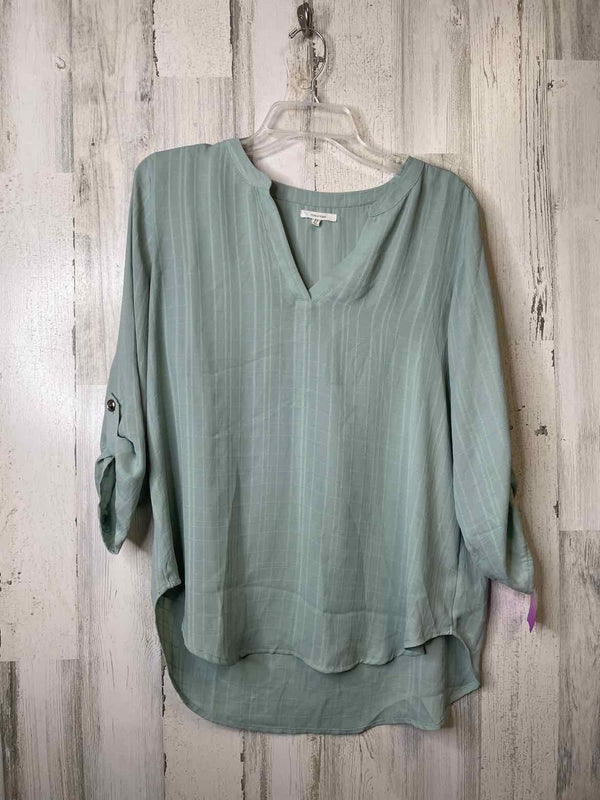 Maurices Size L Shirt