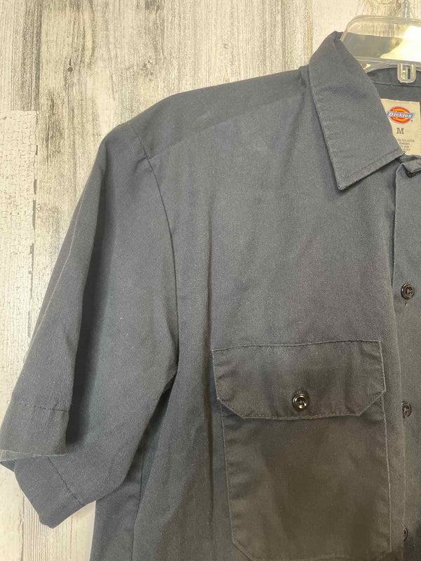 Size M Dickies Shirt