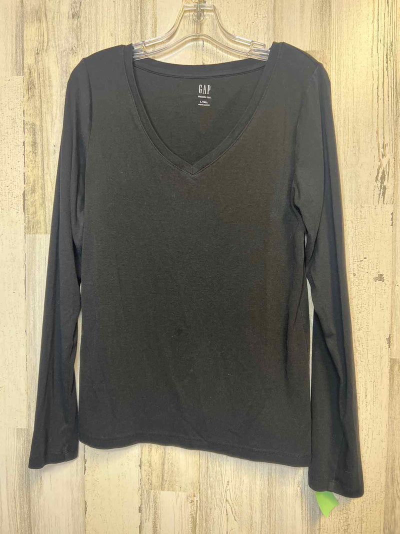 GAP Size L Shirt