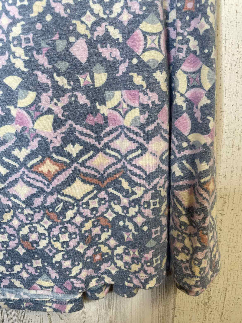 Lularoe Size S Shirt