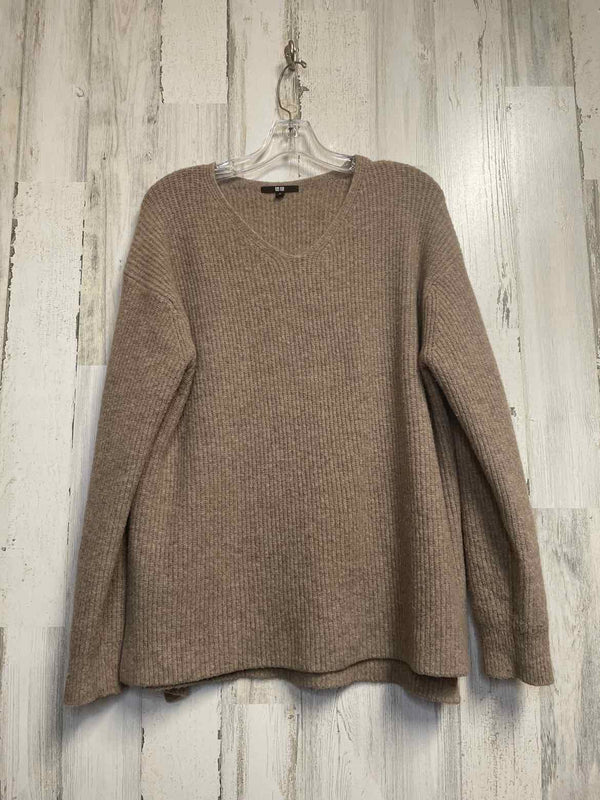 UNIQLO Size XL Sweater
