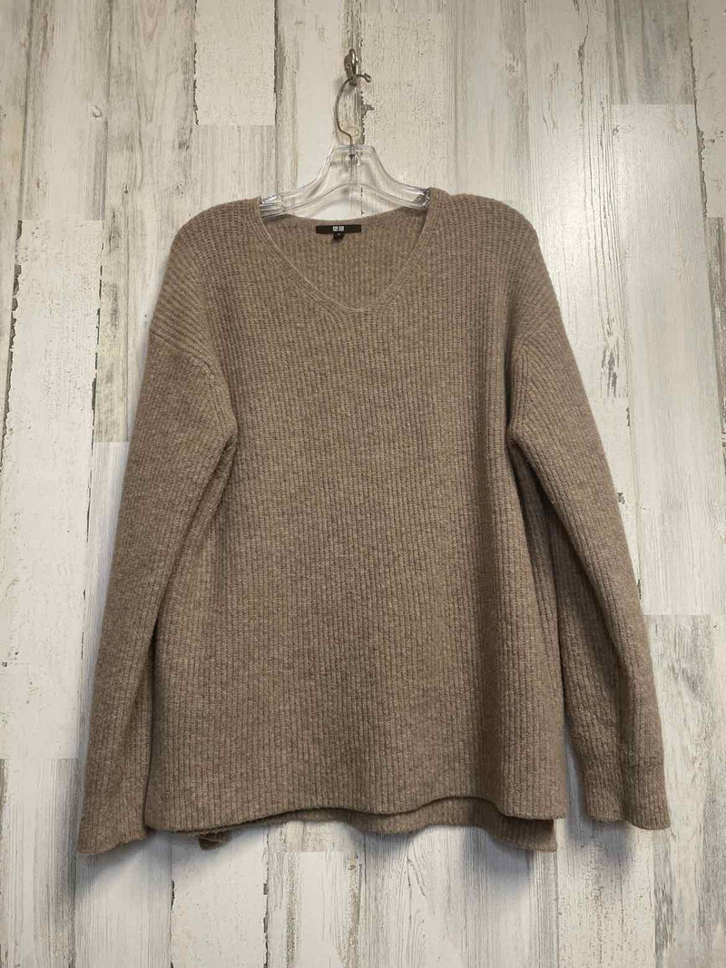 UNIQLO Size XL Sweater