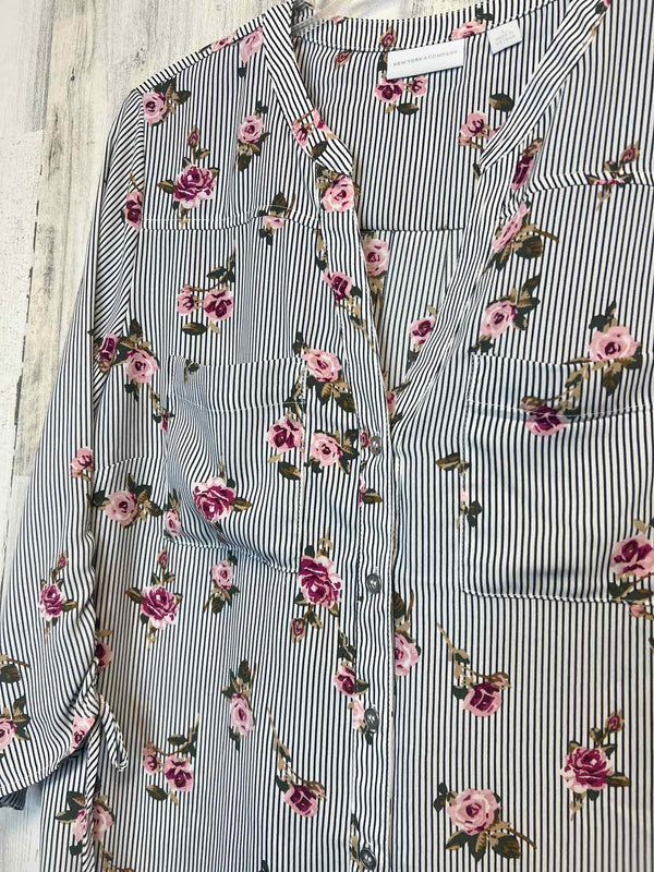 New York & Company Size L Shirt