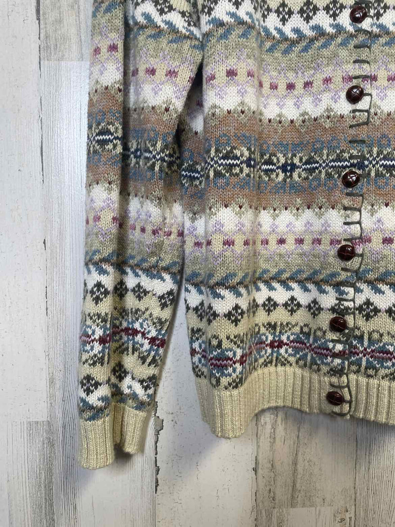 Size M Tiara International Cardigan