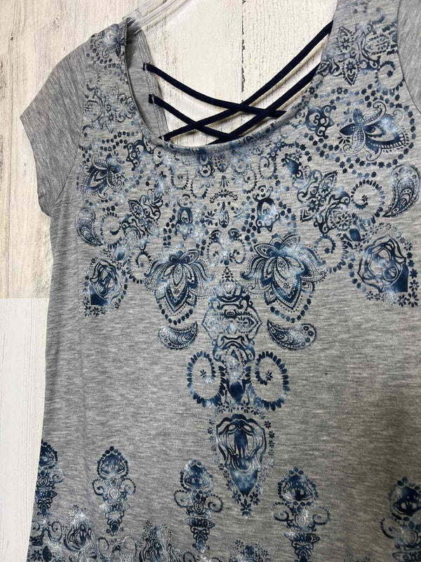 Maurices Size S Shirt