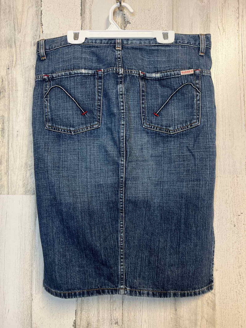 Size 8 Guess Skirt