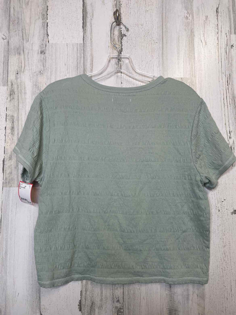 American Eagle Size L Shirt