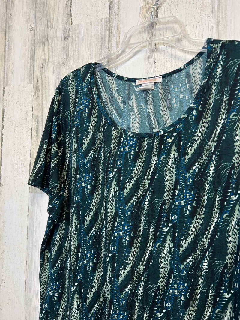 Boutique Size 2X Shirt