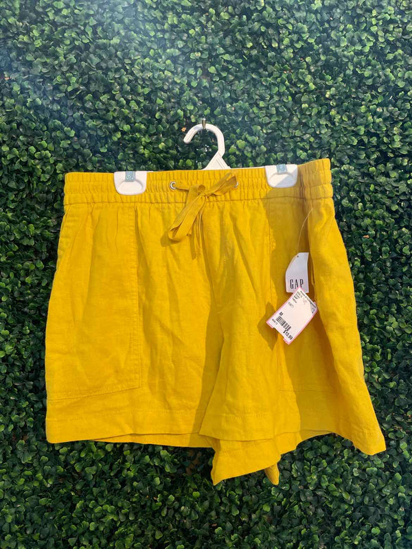 Size M GAP Shorts