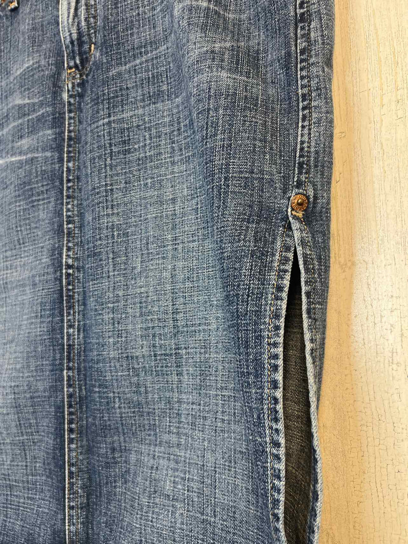 Size 8 Guess Skirt