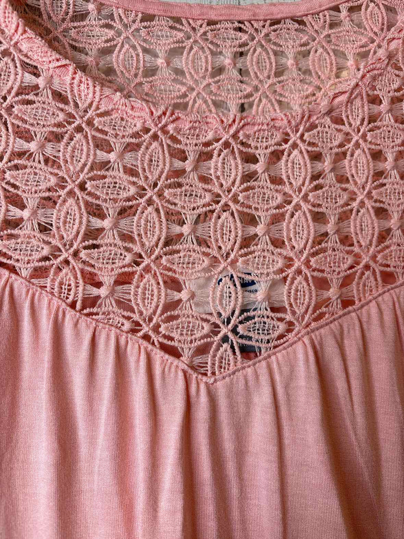 Old Navy Size L Shirt