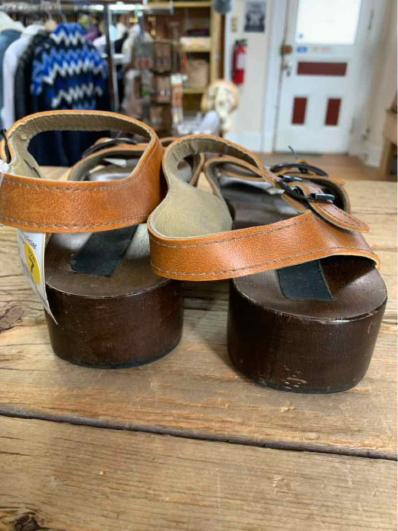Shoe Size 7 Walkie Rollie Sandals