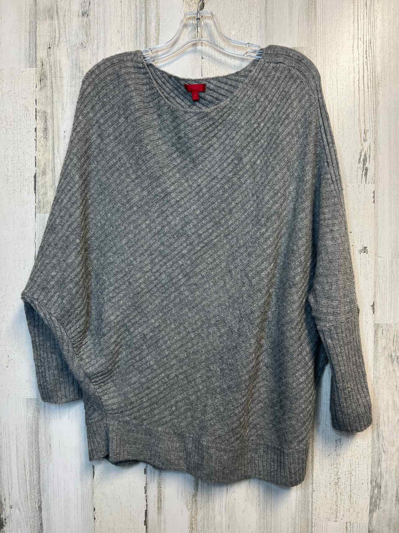 Jennifer Lopez Size XL Sweater