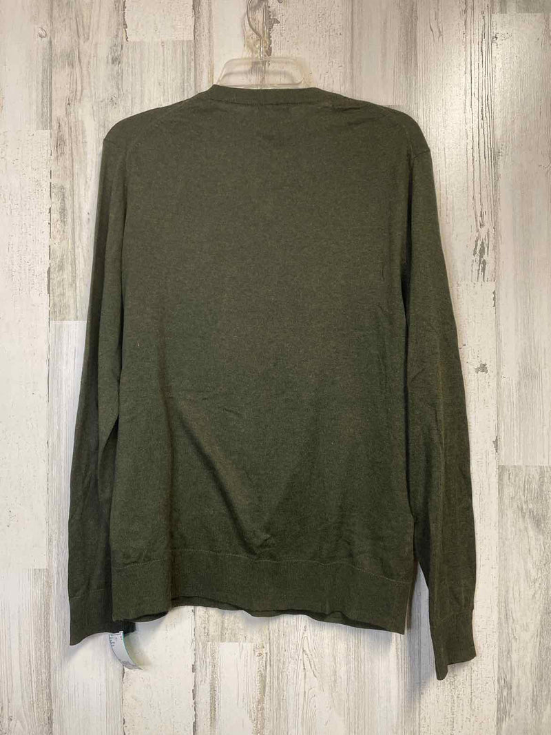 Size M Old Navy Shirt