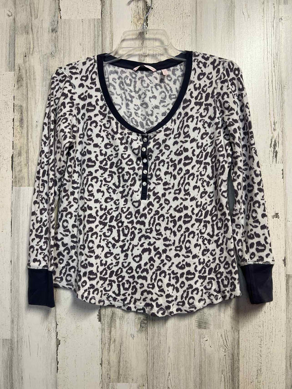 Victoria's Secret Size M Shirt