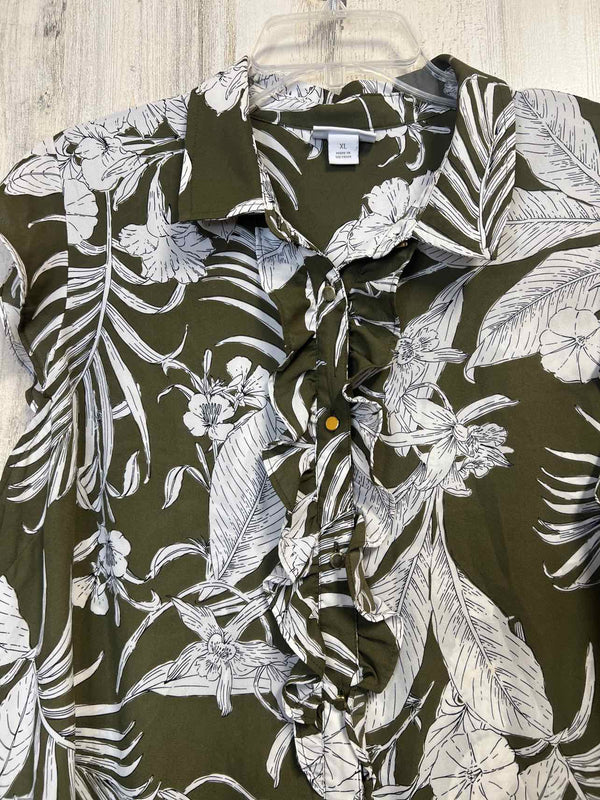 Liz Claiborne Size XL Shirt