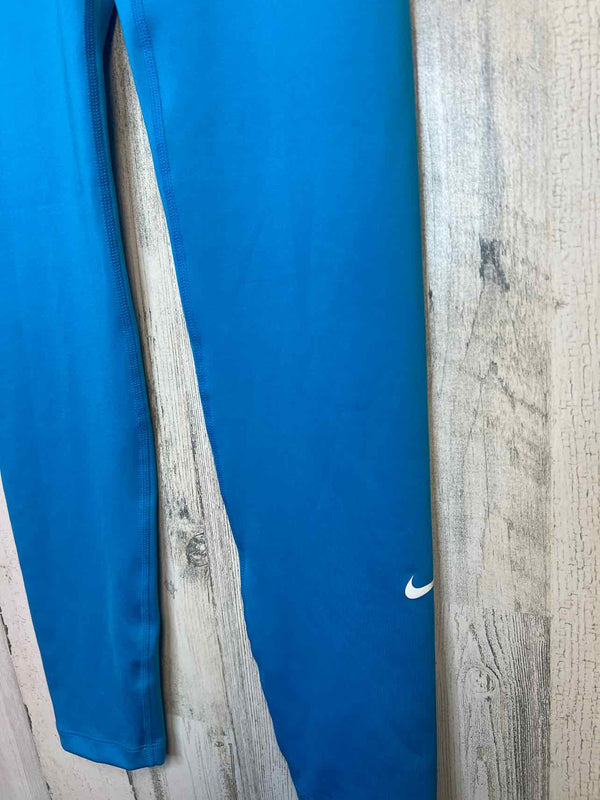 Size L Nike Leggings