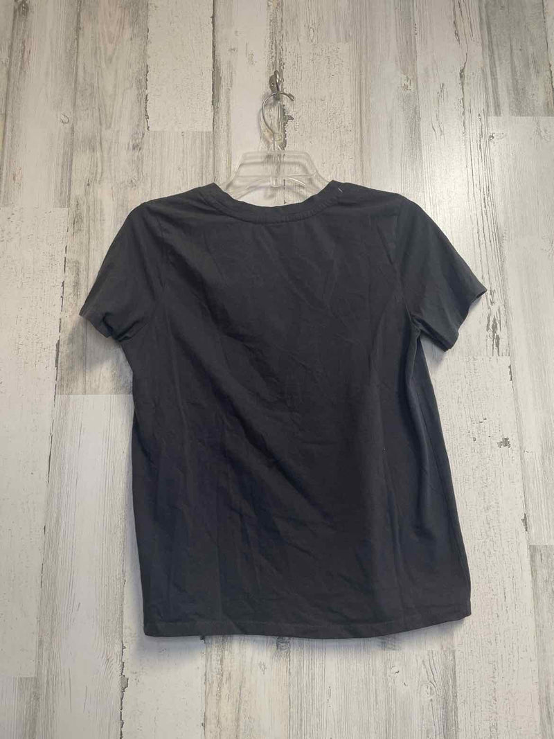 Boutique Size L Shirt