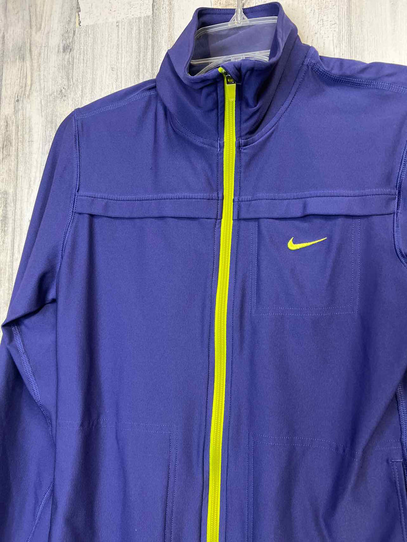 Size S Nike Sweatshirt