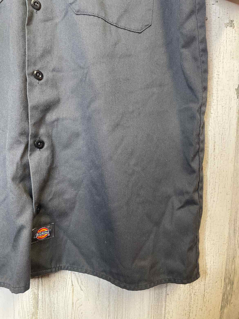 Size M Dickies Shirt