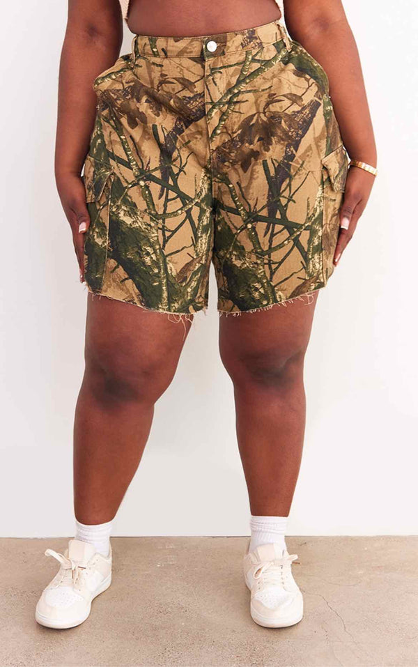 Size 18 Pretty Little Thing Shorts