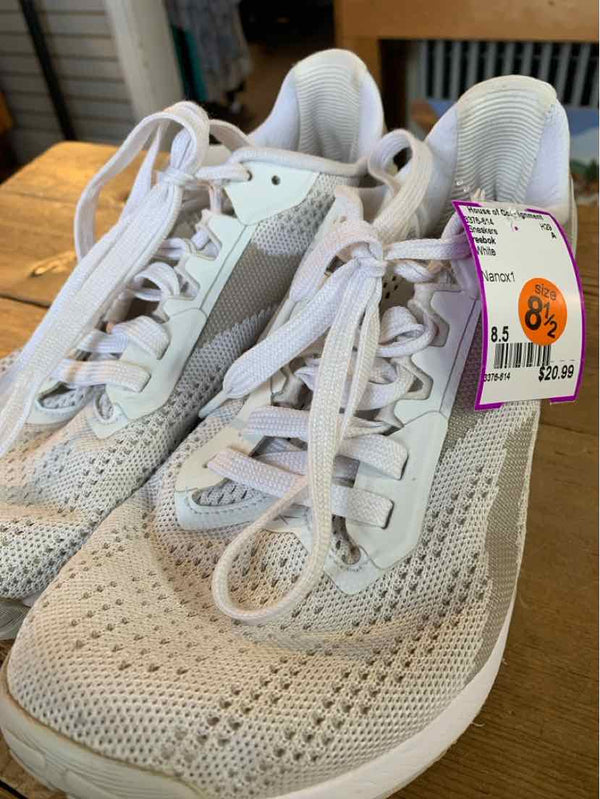 Shoe Size 8.5 reebok Sneakers