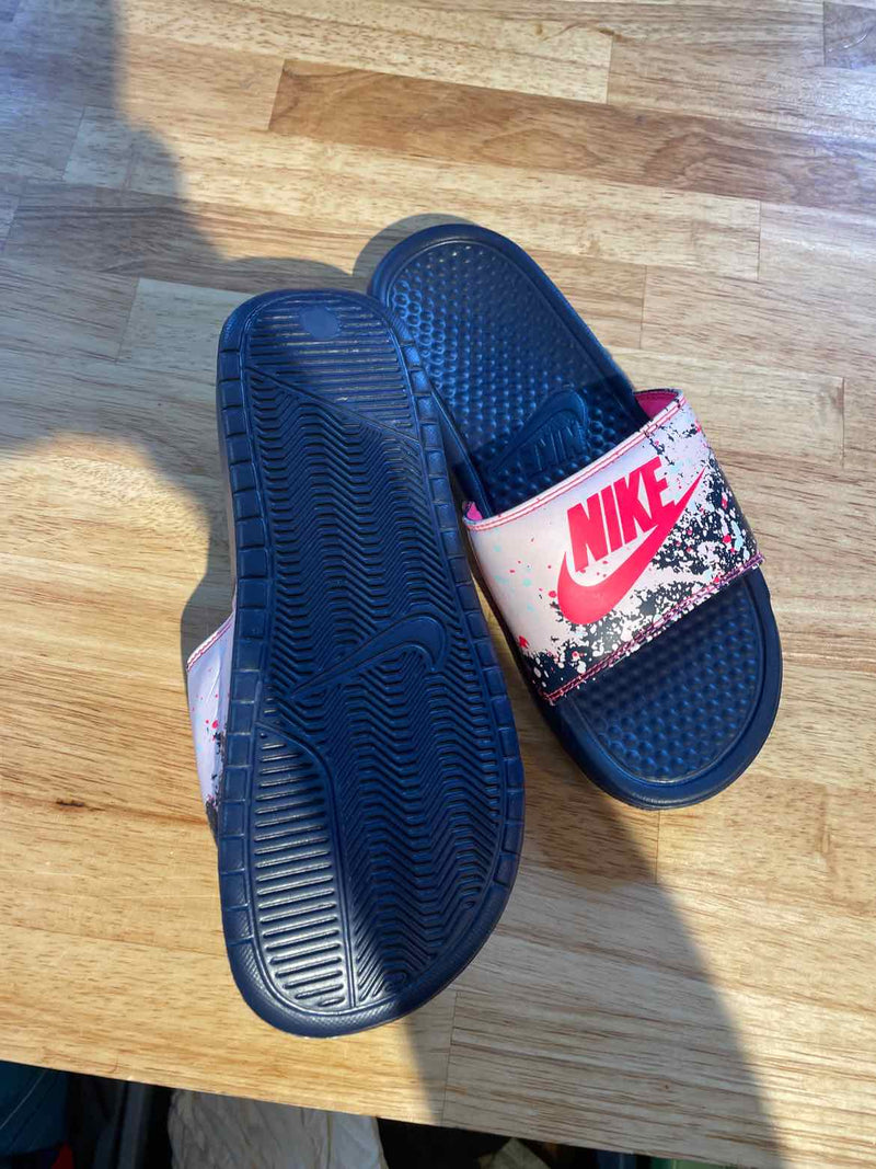 8 Nike Sandals