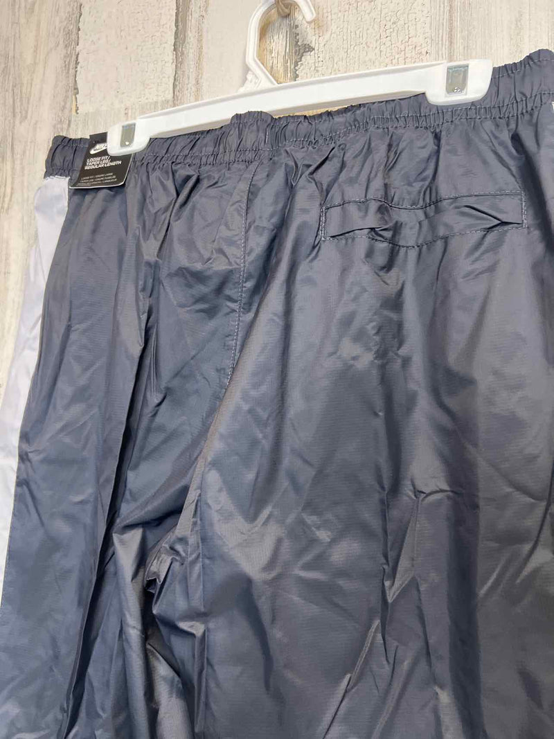 Size L Nike Pants