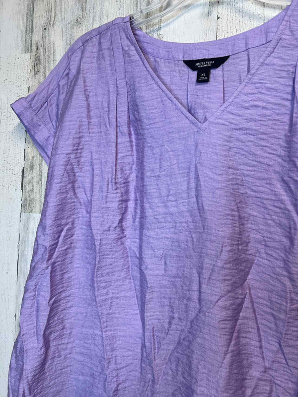 Simply Vera Wang Size XL Shirt