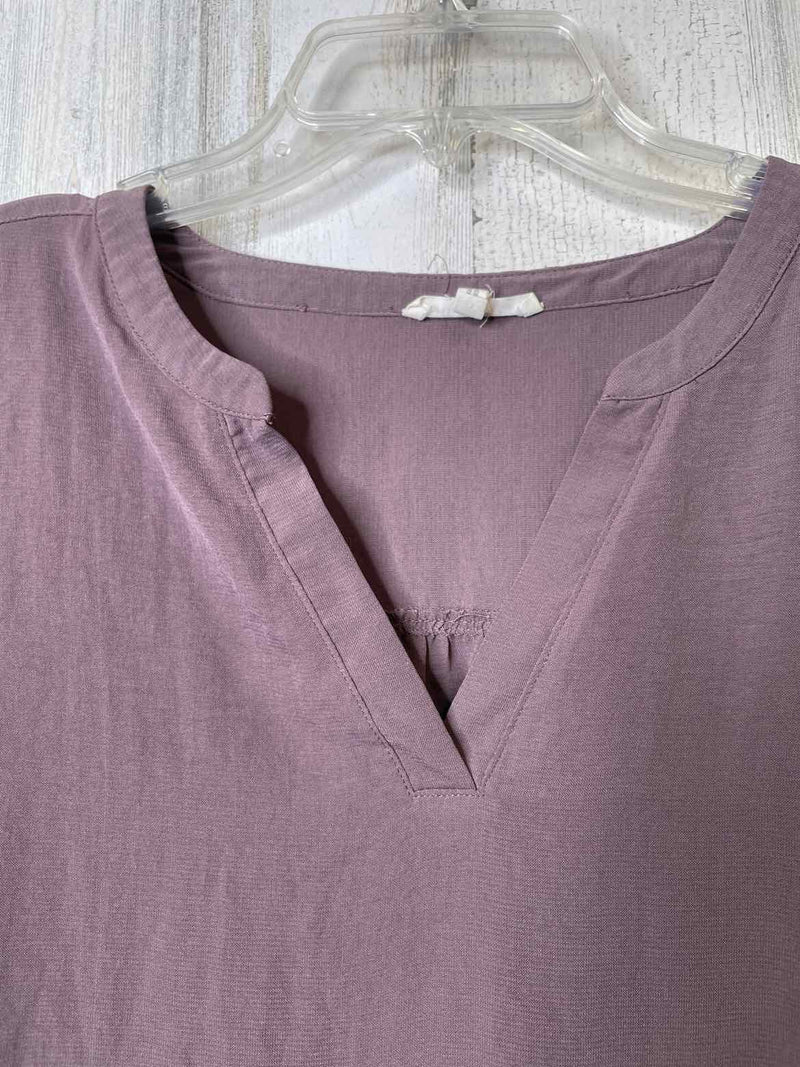 Maurices Size L Shirt