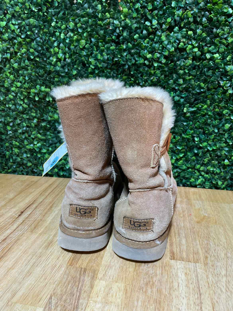 Shoe Size 6 UGG Boots
