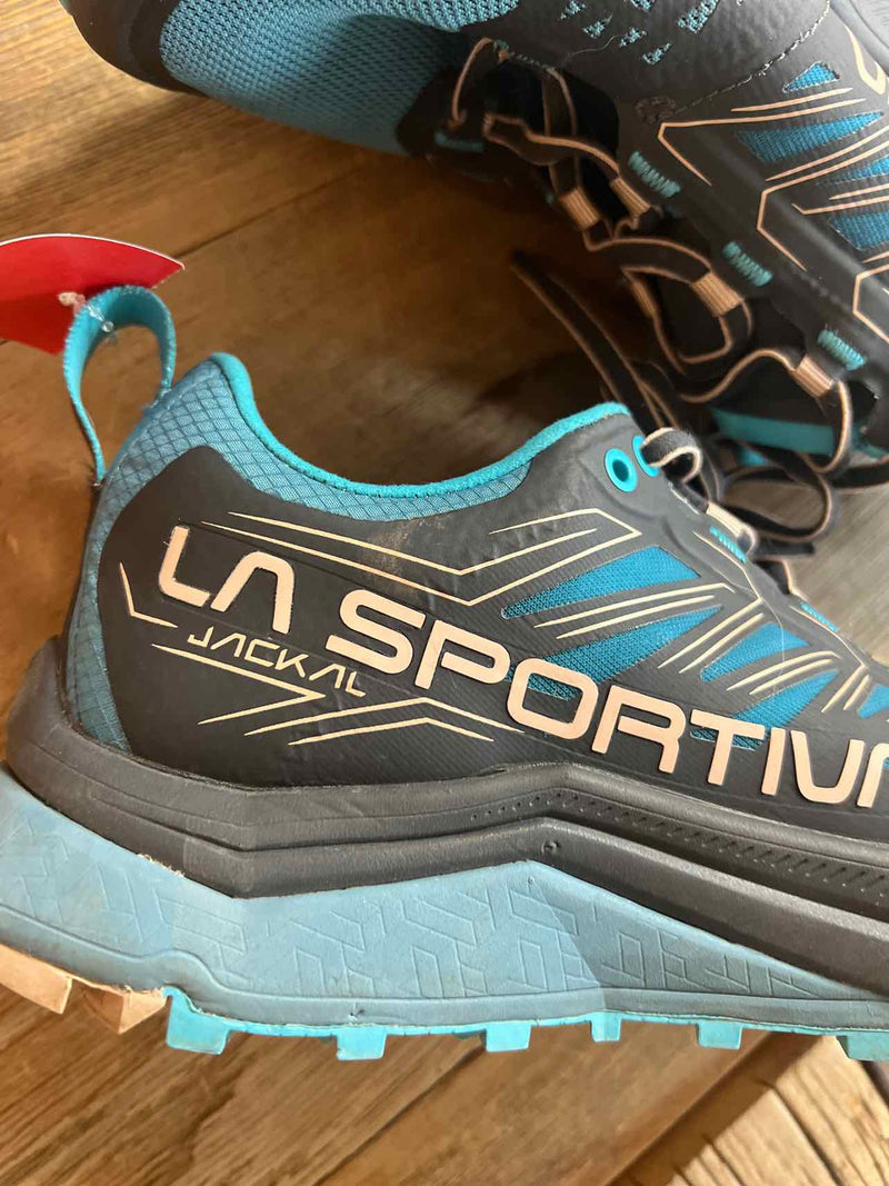 8.5 LA Sportiva Sneakers