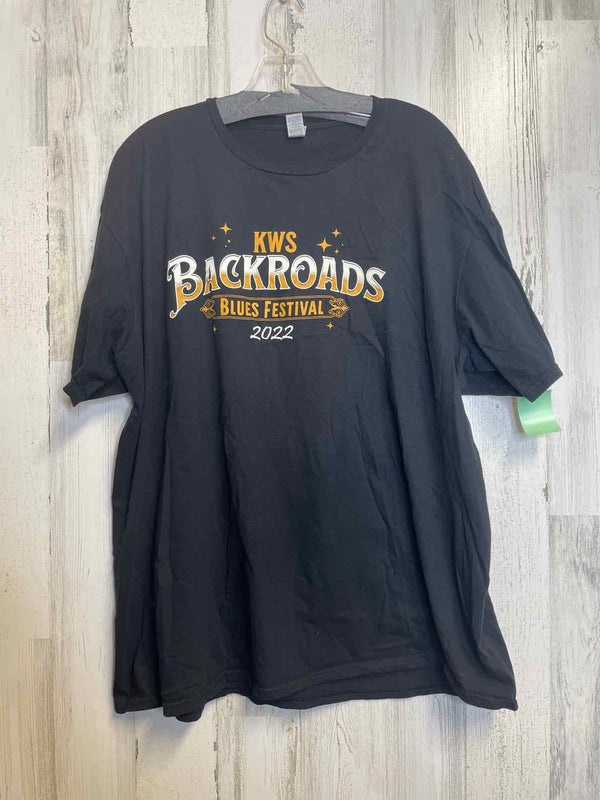 Size 2XL Gildan Shirt